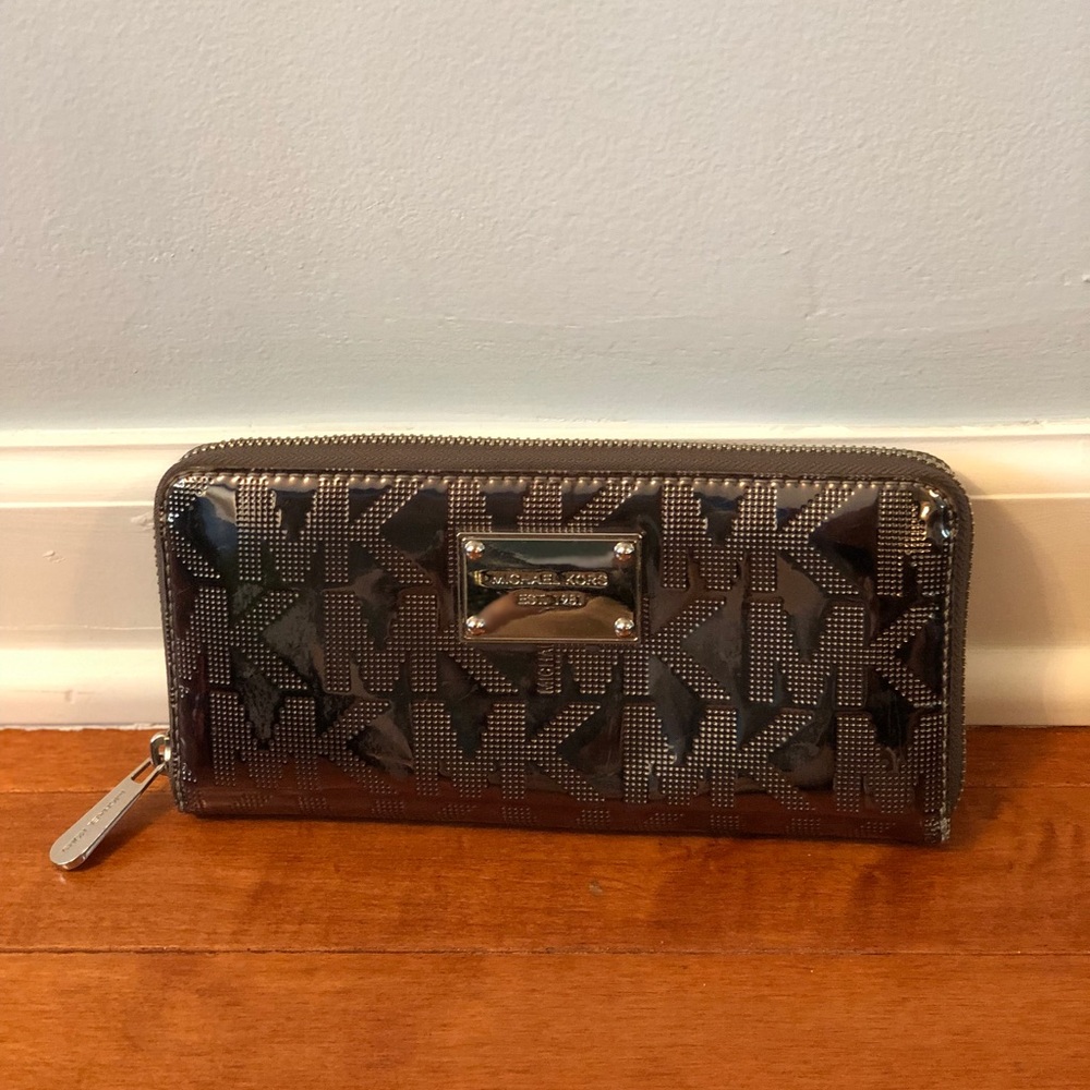 Michael Kors wallet